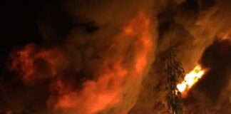 Enorm explosion, brand på kemisk fabrik, 21 skadade