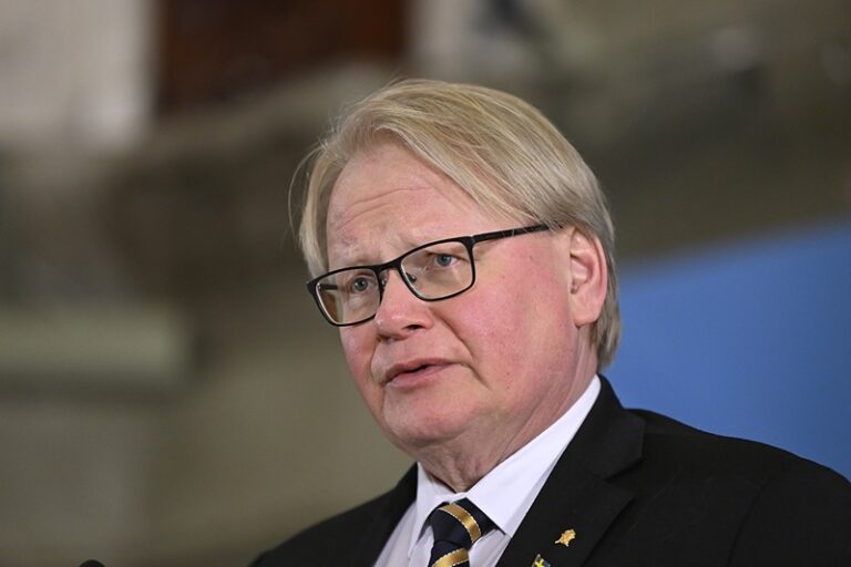 Sverige skickar ytterligare 5 000 pansarskott till Ukraina