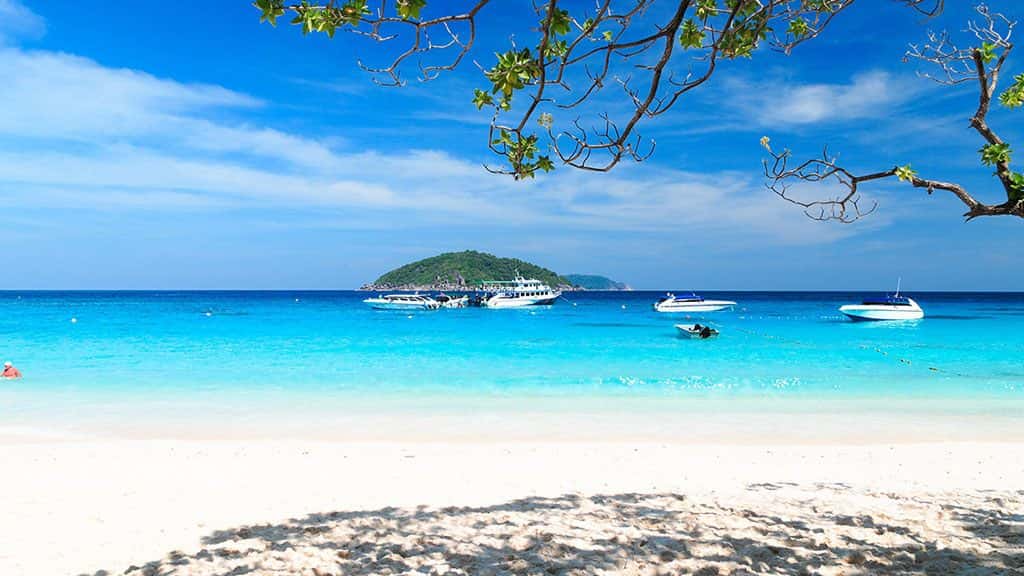 Similan-Islands-Snorkeling-Day-Trip-From-Phuket04